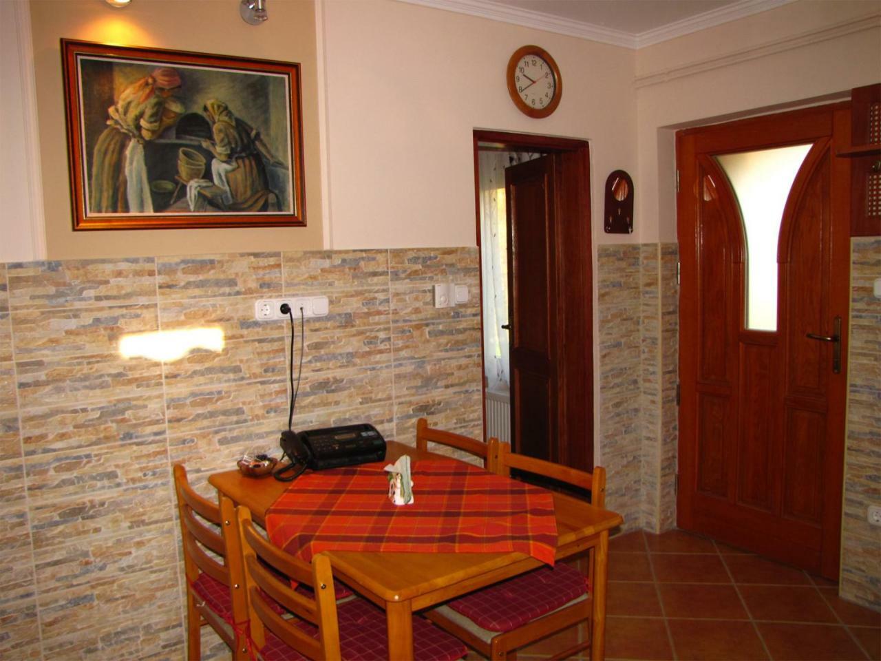 فيلا Szegfu Apartman Hajdúszoboszló المظهر الخارجي الصورة