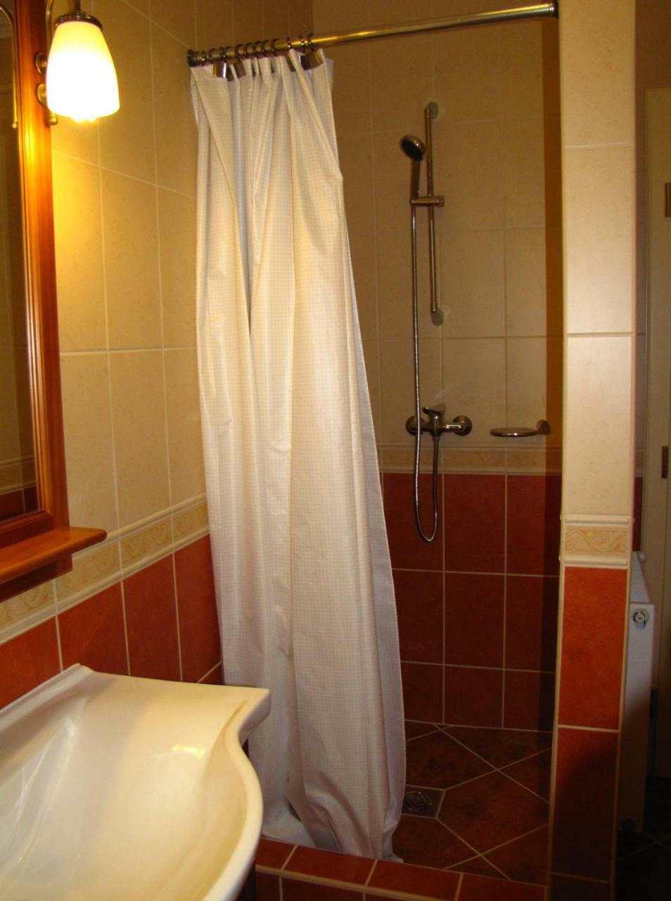 فيلا Szegfu Apartman Hajdúszoboszló المظهر الخارجي الصورة