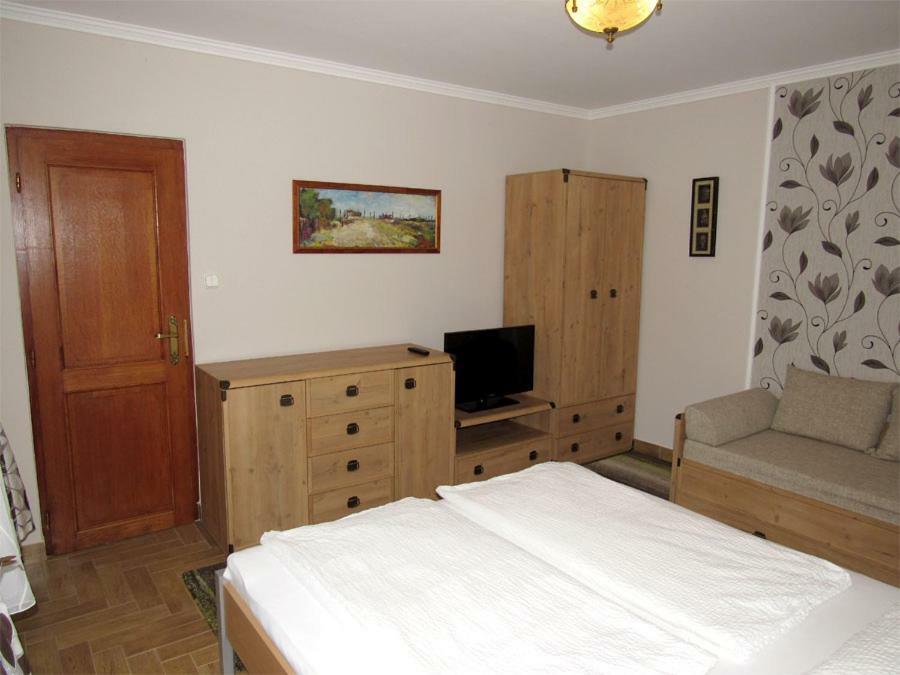 فيلا Szegfu Apartman Hajdúszoboszló المظهر الخارجي الصورة