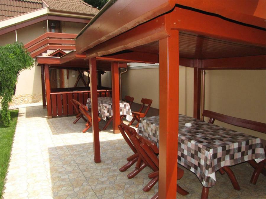فيلا Szegfu Apartman Hajdúszoboszló المظهر الخارجي الصورة