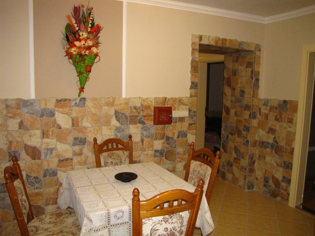 فيلا Szegfu Apartman Hajdúszoboszló المظهر الخارجي الصورة